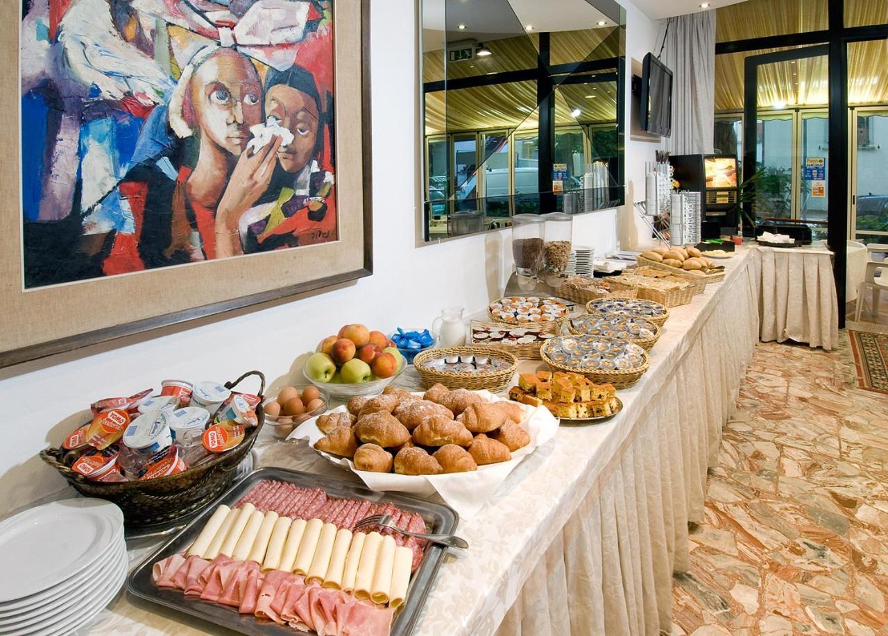 Hotel Granada Cattolica Extérieur photo